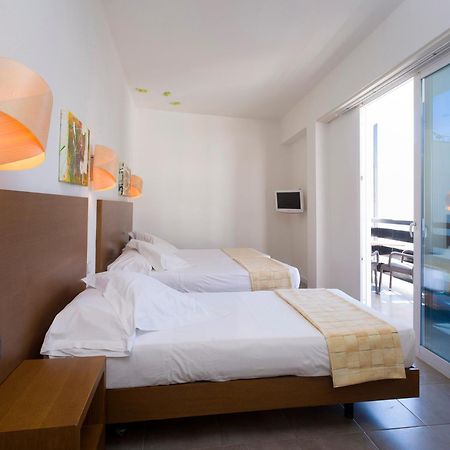 Es Mitjorn Hotel San Antonio  Kültér fotó