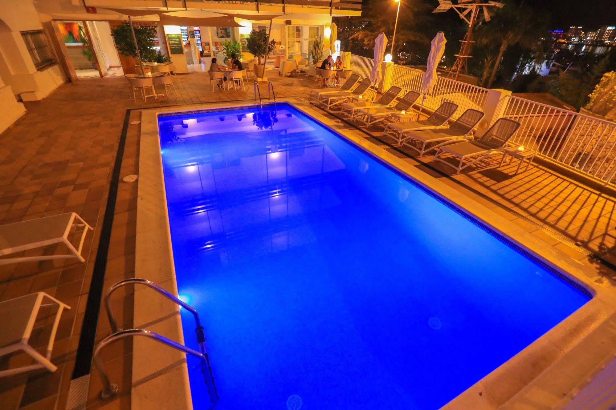 Es Mitjorn Hotel San Antonio  Kültér fotó