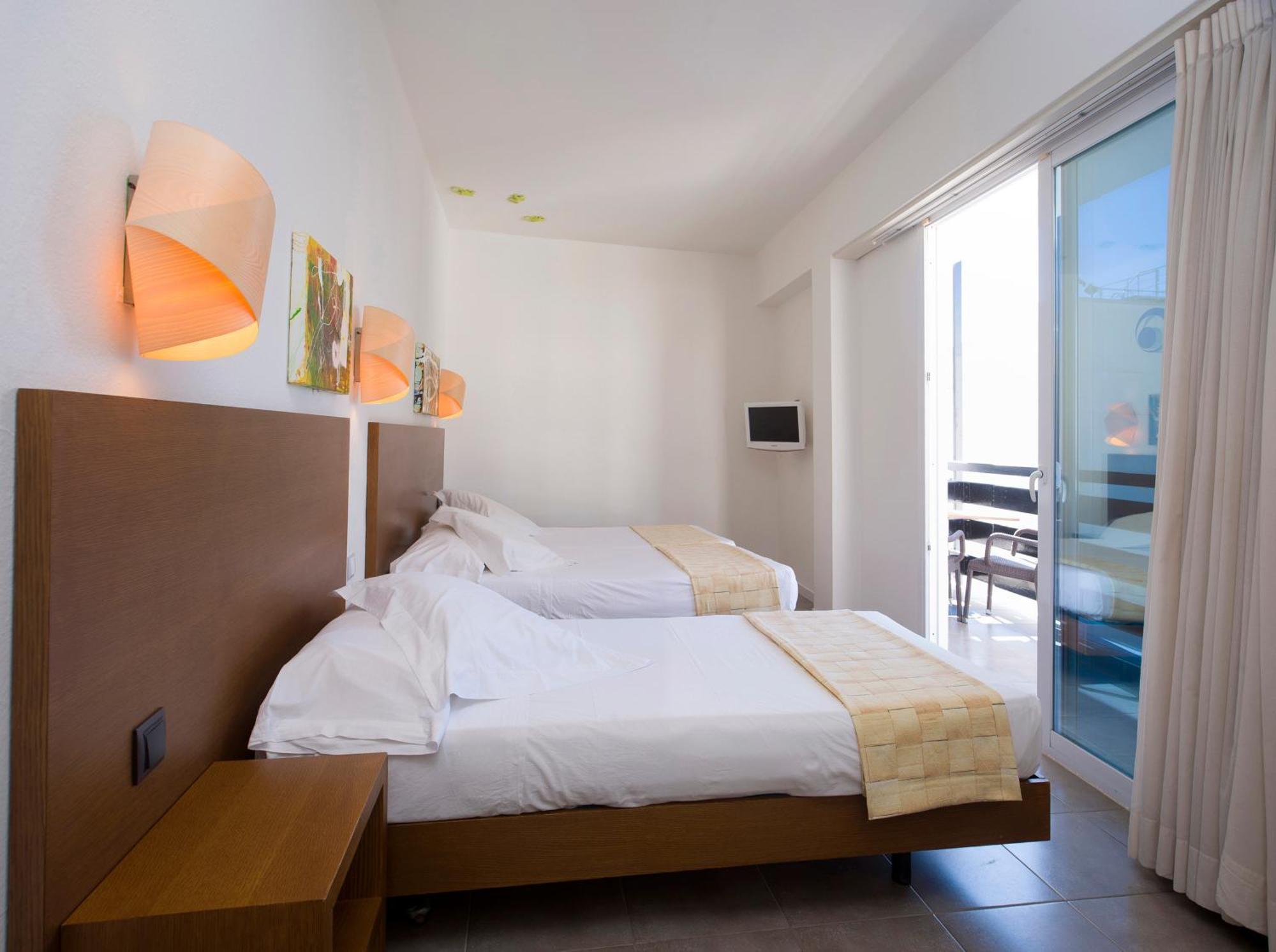 Es Mitjorn Hotel San Antonio  Kültér fotó
