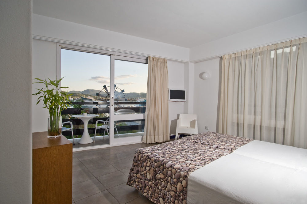 Es Mitjorn Hotel San Antonio  Kültér fotó