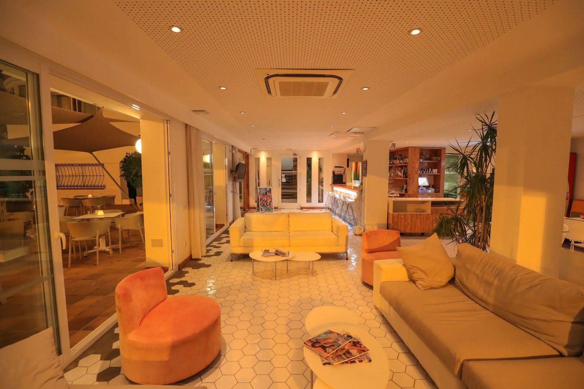 Es Mitjorn Hotel San Antonio  Kültér fotó